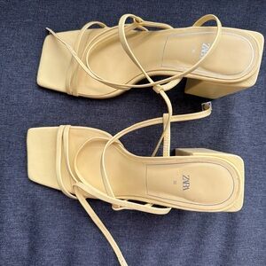 Zara Pale Yellow Strappy Square-Toe Block Heel Sandals